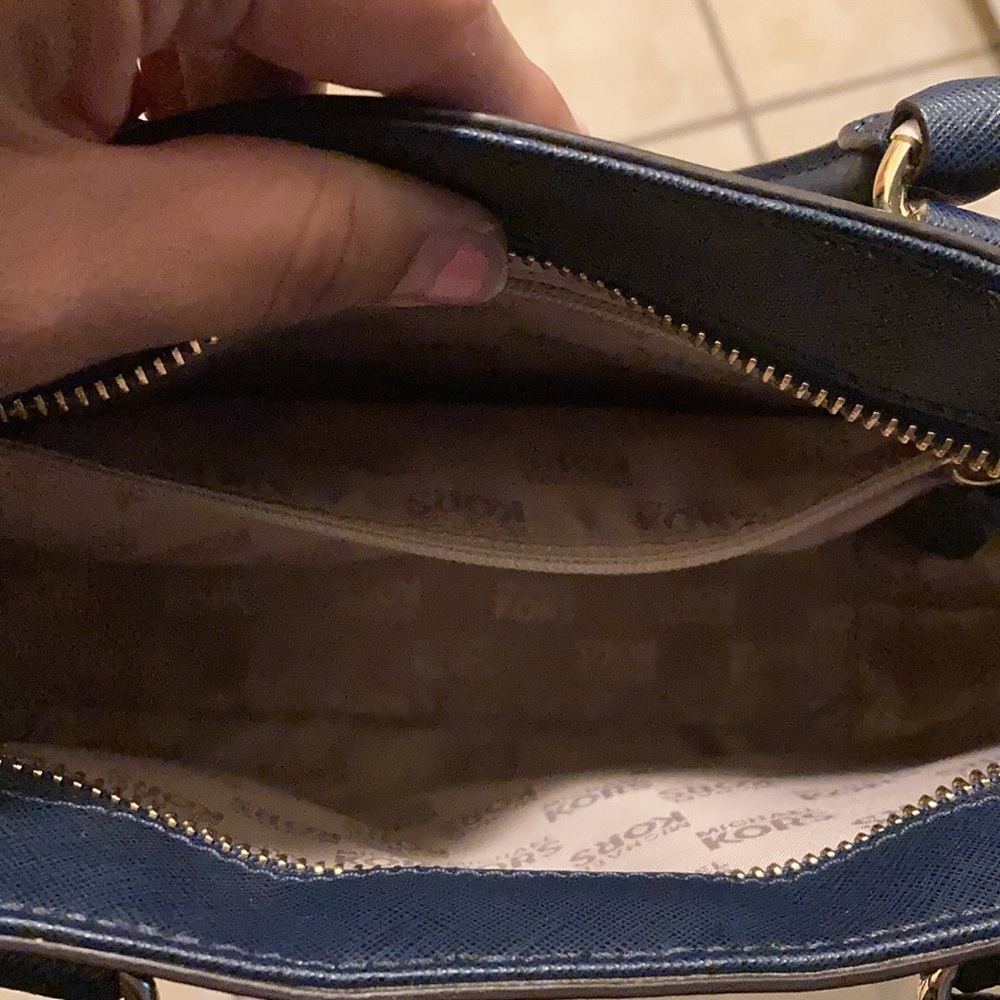 Michael Kors mini purse - Picture 9 of 11